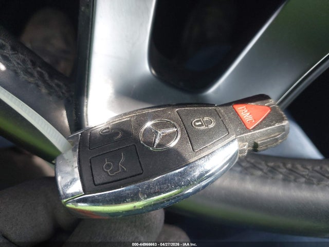 2017 Mercedes-benz C 300 4matic მანქანა იყიდება აუქციონზე, vin: 55SWF4KB0HU185516, აუქციონის ნომერი: 44966663