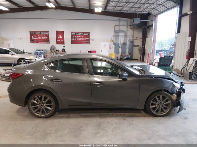 44966673 :رقم المزاد ، 3MZBN1V3XJM192297 vin ، 2018 Mazda Mazda3 Touring مزاد بيع