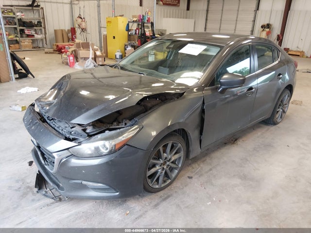 44966673 :رقم المزاد ، 3MZBN1V3XJM192297 vin ، 2018 Mazda Mazda3 Touring مزاد بيع
