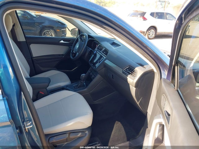 44966758 :رقم المزاد ، 3VV3B7AX9LM084141 vin ، 2020 Volkswagen Tiguan 2.0t Se/2.0t Se R-line Black/2.0t Sel مزاد بيع