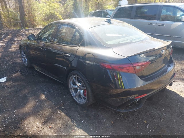 44966773 :رقم المزاد ، ZARFAEAV7J7578447 vin ، 2018 Alfa Romeo Giulia Quadrifoglio Rwd مزاد بيع