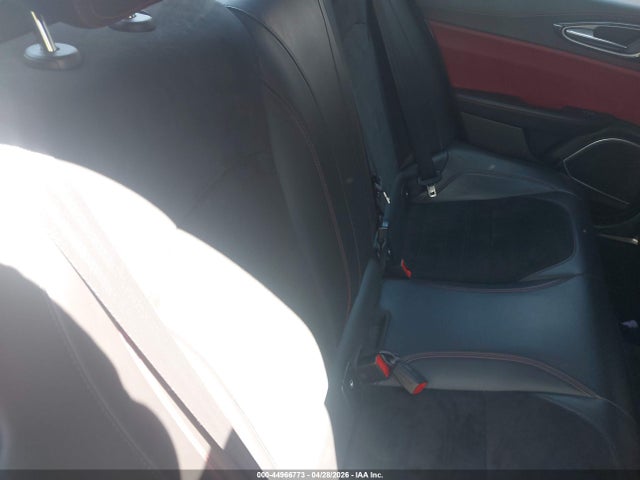 44966773 :رقم المزاد ، ZARFAEAV7J7578447 vin ، 2018 Alfa Romeo Giulia Quadrifoglio Rwd مزاد بيع