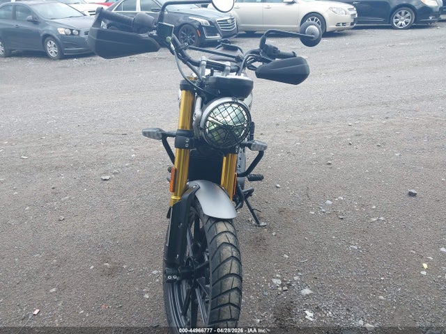 SMTT147Y3RNA07557 Triumph Motorcycle Scrambler 400 X