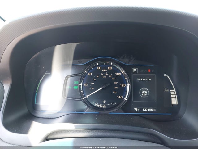 KMHC65LC8HU054578 Hyundai Ioniq Hybrid Blue