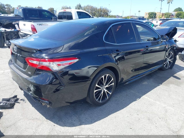 4T1B11HK2JU090114 Toyota CAMRY SE