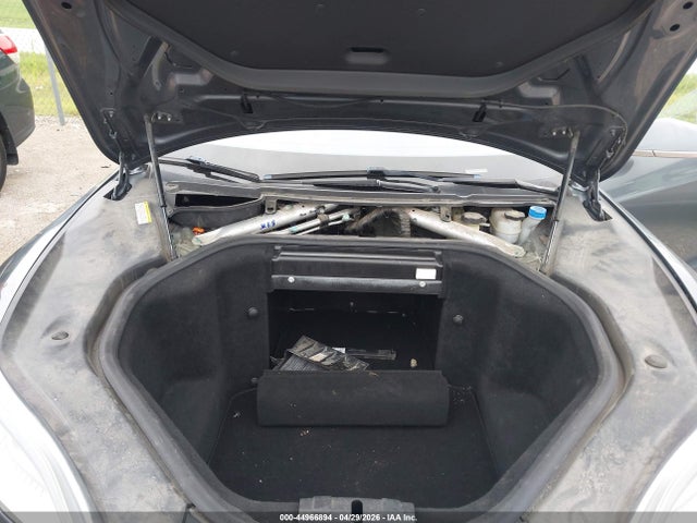 44966894 :رقم المزاد ، 5YJSA1CN5DFP21635 vin ، 2013 Tesla Model S مزاد بيع