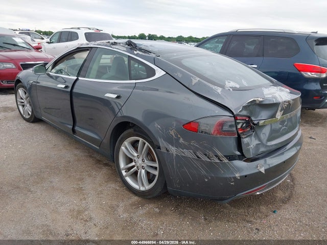 44966894 :رقم المزاد ، 5YJSA1CN5DFP21635 vin ، 2013 Tesla Model S مزاد بيع