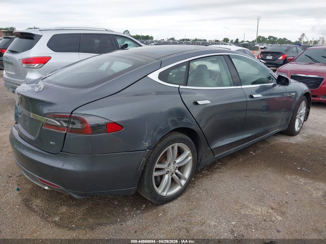 44966894 :رقم المزاد ، 5YJSA1CN5DFP21635 vin ، 2013 Tesla Model S مزاد بيع
