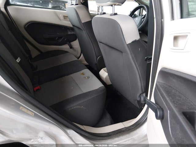44966900 :رقم المزاد ، 3FADP4AJ6CM218852 vin ، 2012 Ford Fiesta S مزاد بيع