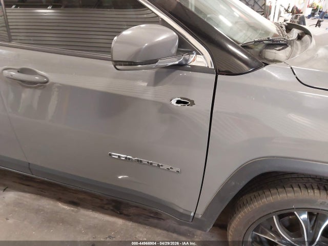 3C4NJCCBXLT114502 Jeep Compass Limited Fwd