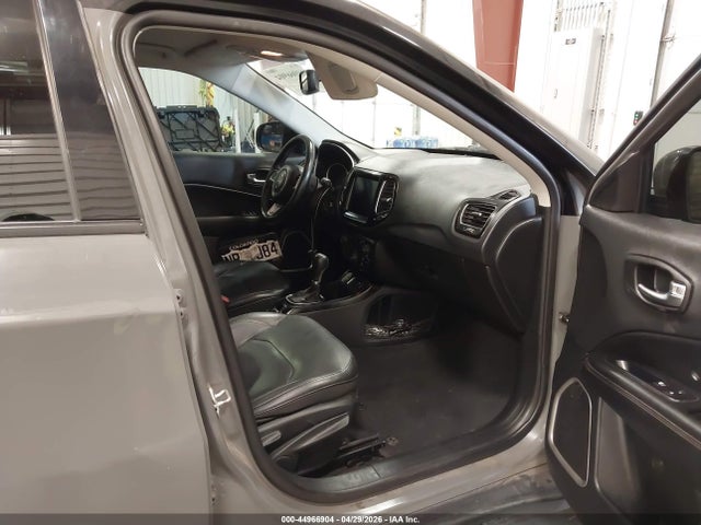 3C4NJCCBXLT114502 Jeep Compass Limited Fwd