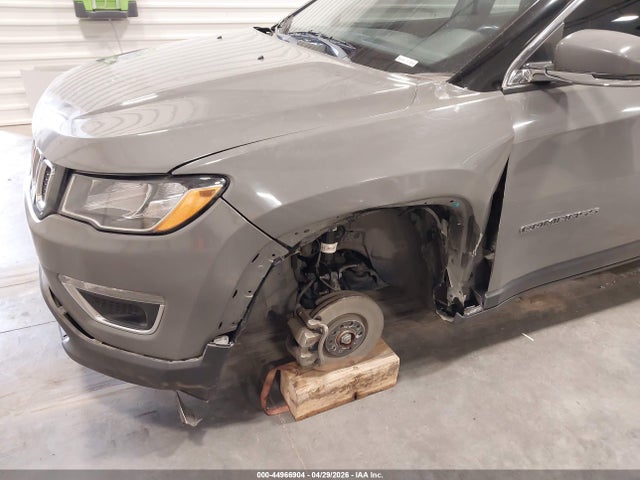 3C4NJCCBXLT114502 Jeep Compass Limited Fwd