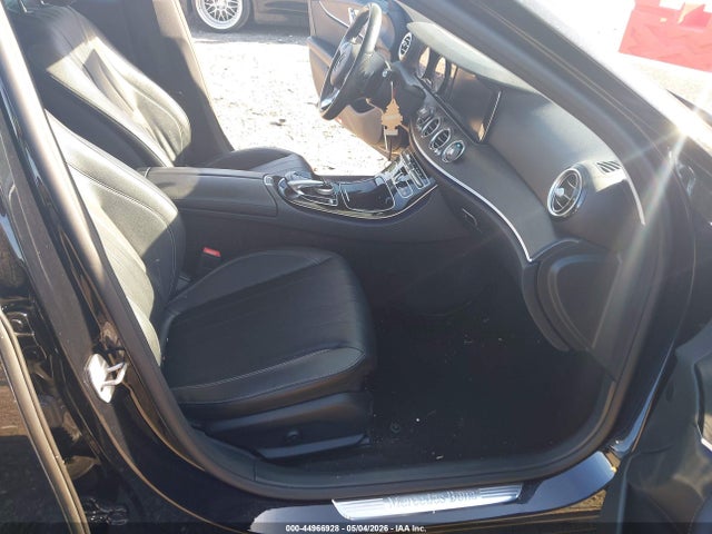 44966928 :رقم المزاد ، WDDZF4JB3HA059570 vin ، 2017 Mercedes-benz E 300 مزاد بيع