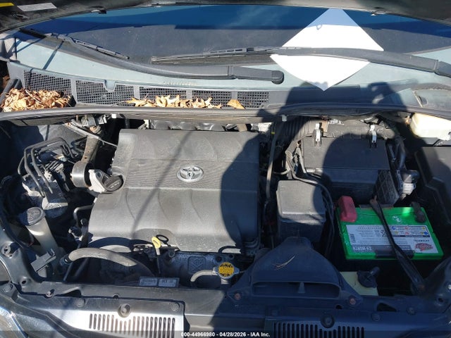 44966980 :رقم المزاد ، 5TDJK3DC5ES094112 vin ، 2014 Toyota Sienna Le 7 Passenger مزاد بيع