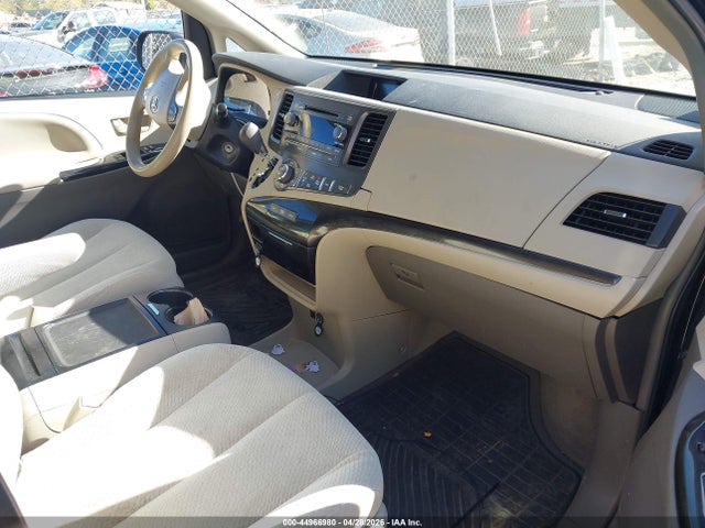 44966980 :رقم المزاد ، 5TDJK3DC5ES094112 vin ، 2014 Toyota Sienna Le 7 Passenger مزاد بيع