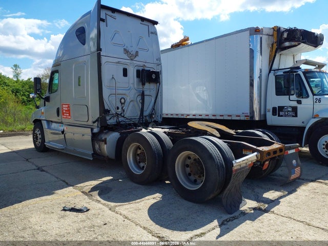 44966991 :رقم المزاد ، 3AKJGLD50FSGL6075 vin ، 2015 Freightliner Cascadia 125 مزاد بيع