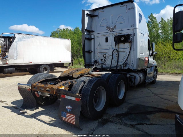 44966991 :رقم المزاد ، 3AKJGLD50FSGL6075 vin ، 2015 Freightliner Cascadia 125 مزاد بيع