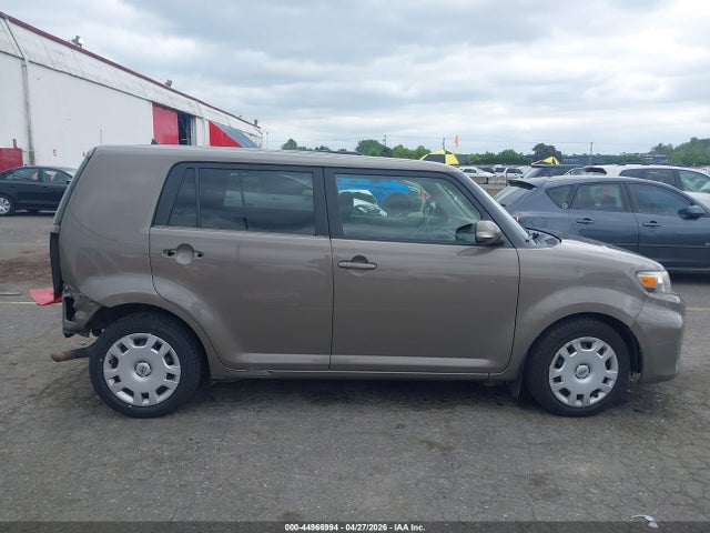 Scion XB 2015 JTLZE4FEXFJ074701 Image 14