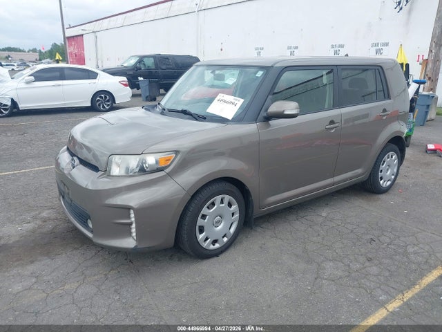 Scion XB 2015 JTLZE4FEXFJ074701 Image 2