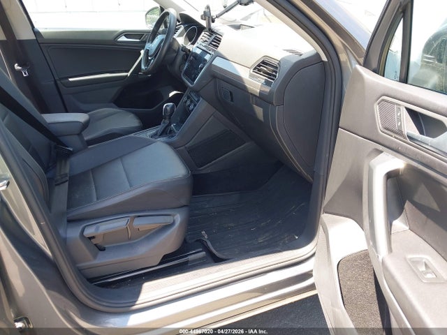 Продажа на аукционе авто 2020 Volkswagen Tiguan 2.0t Se/2.0t Se R-line Black/2.0t Sel, vin: 3VV3B7AX1LM099832, номер лота: 44967020
