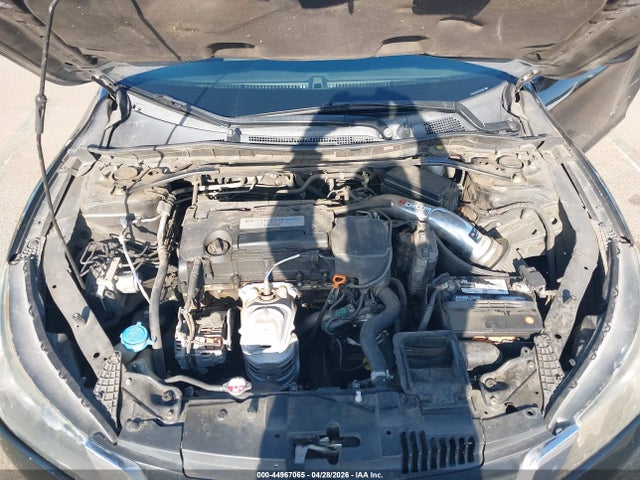 Honda Accord 2015 1HGCR2F55FA165788 Image 22