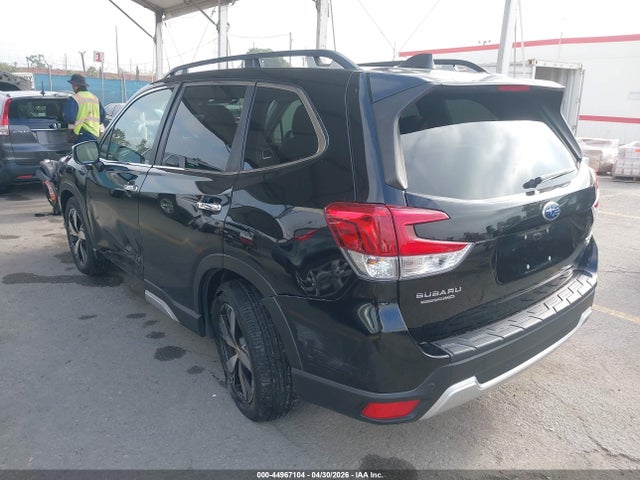 Subaru Forester Touring 2019 JF2SKAWC4KH545926 Image 3