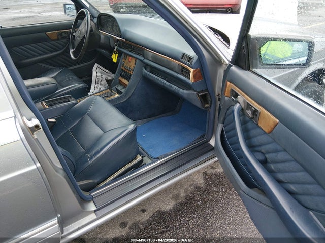 44967109 :رقم المزاد ، WDBCA39E7MA561143 vin ، 1991 Mercedes-benz 560 Sel مزاد بيع