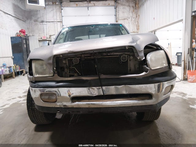 44967184 :رقم المزاد ، 5TBBT4416YS085650 vin ، 2000 Toyota Tundra Sr5 V8 مزاد بيع