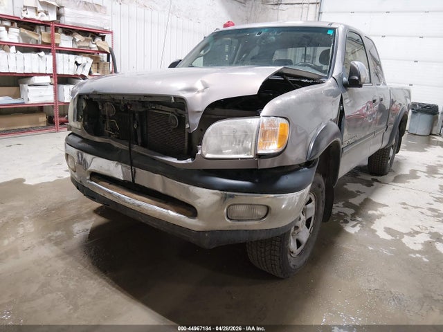 44967184 :رقم المزاد ، 5TBBT4416YS085650 vin ، 2000 Toyota Tundra Sr5 V8 مزاد بيع