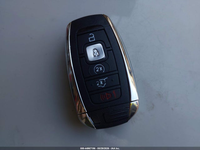 44967196 :رقم المزاد ، 5LMCJ3D90HUL34143 vin ، 2017 Lincoln Mkc Reserve مزاد بيع
