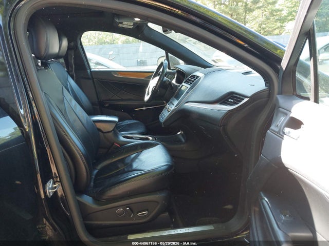 44967196 :رقم المزاد ، 5LMCJ3D90HUL34143 vin ، 2017 Lincoln Mkc Reserve مزاد بيع