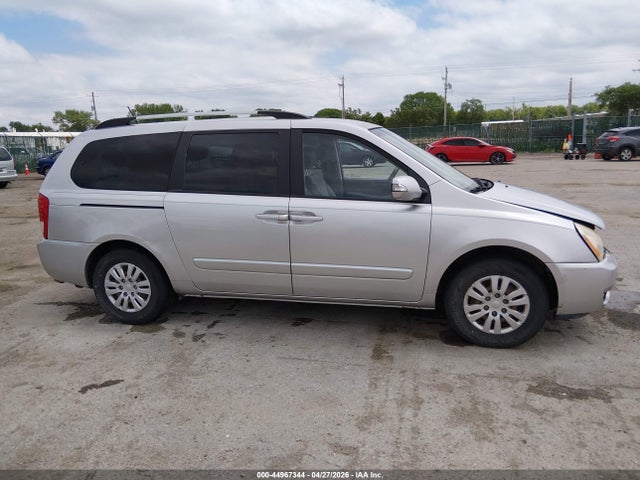 KNDMG4C70E6545066 KIA SEDONA LX