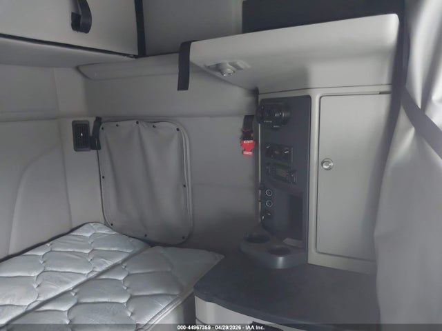 Продажа на аукционе авто 2022 Peterbilt 579, vin: 1XPBDP9X7ND784116, номер лота: 44967359