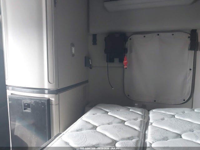 Продажа на аукционе авто 2022 Peterbilt 579, vin: 1XPBDP9X7ND784116, номер лота: 44967359