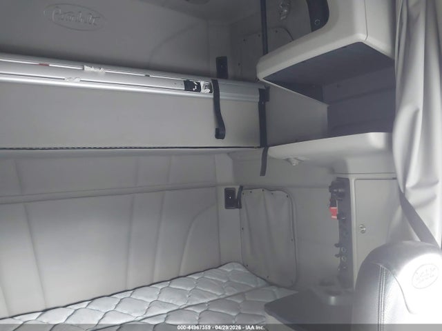 Продажа на аукционе авто 2022 Peterbilt 579, vin: 1XPBDP9X7ND784116, номер лота: 44967359
