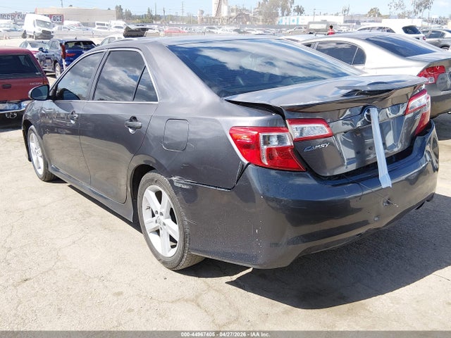 44967405 :رقم المزاد ، 4T1BF1FK4EU435489 vin ، 2014 Toyota Camry Se مزاد بيع