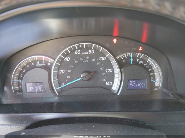 44967405 :رقم المزاد ، 4T1BF1FK4EU435489 vin ، 2014 Toyota Camry Se مزاد بيع