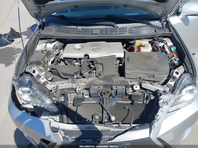 JTHKD5BHXF2246532 Lexus CT 200H