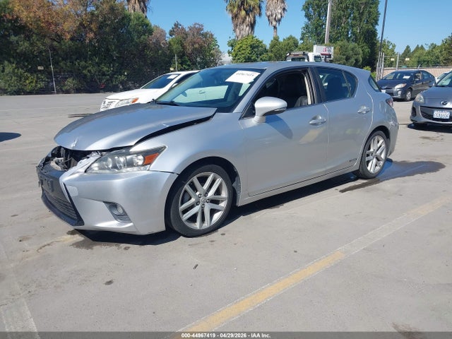 JTHKD5BHXF2246532 Lexus CT 200H