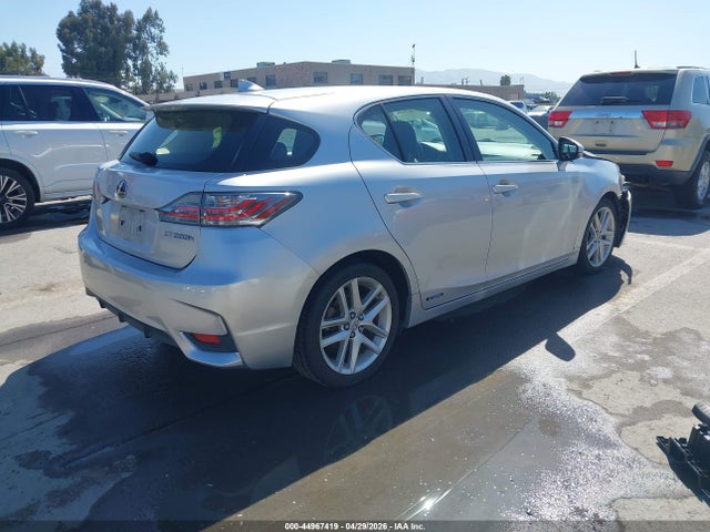 JTHKD5BHXF2246532 Lexus CT 200H