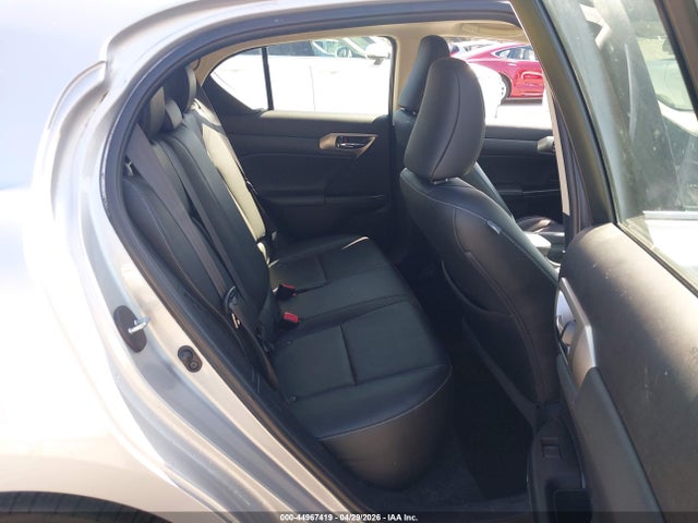 JTHKD5BHXF2246532 Lexus CT 200H