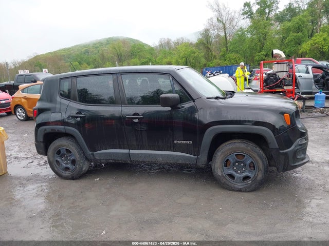 2017 Jeep Renegade Sport 4x4 მანქანა იყიდება აუქციონზე, vin: ZACCJBAB5HPG01173, აუქციონის ნომერი: 44967423