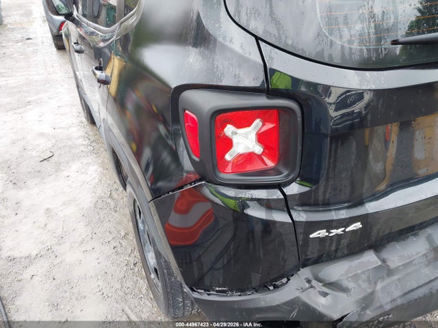 2017 Jeep Renegade Sport 4x4 მანქანა იყიდება აუქციონზე, vin: ZACCJBAB5HPG01173, აუქციონის ნომერი: 44967423