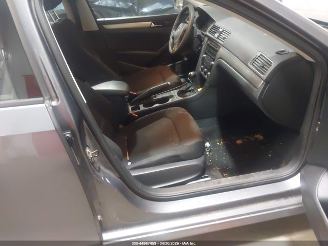 44967459 :رقم المزاد ، 1VWAS7A39EC050883 vin ، 2014 Volkswagen Passat 1.8t S مزاد بيع