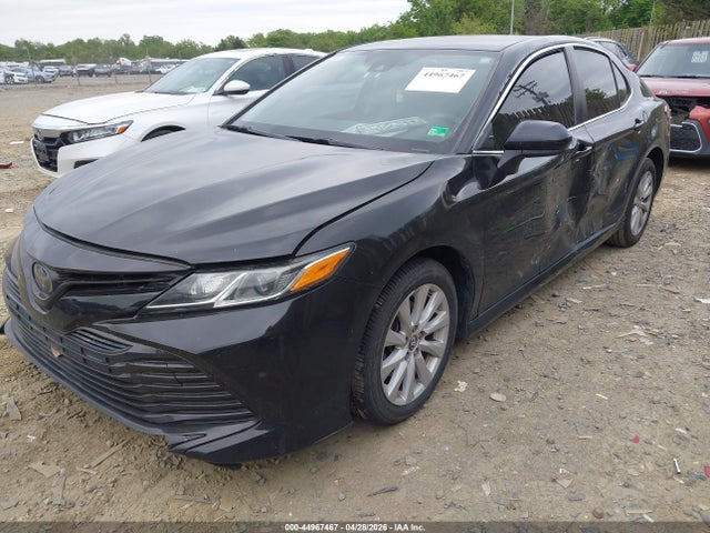 2019 Toyota Camry Le მანქანა იყიდება აუქციონზე, vin: 4T1B11HK5KU185865, აუქციონის ნომერი: 44967467