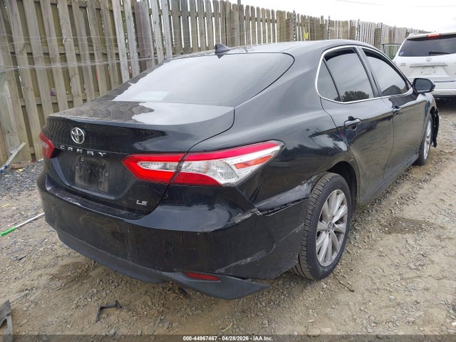 2019 Toyota Camry Le მანქანა იყიდება აუქციონზე, vin: 4T1B11HK5KU185865, აუქციონის ნომერი: 44967467