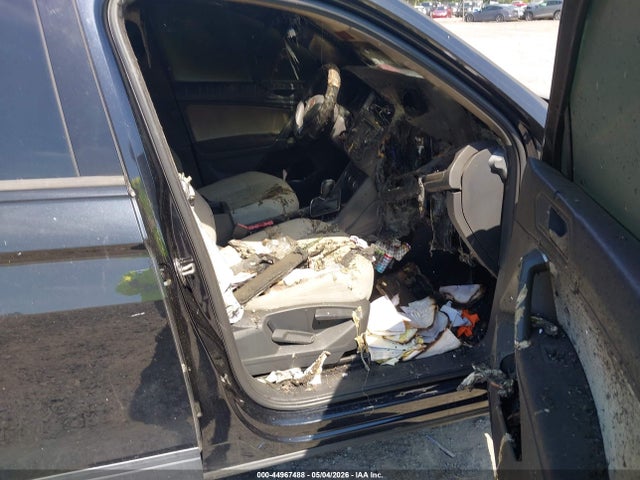 44967488 :رقم المزاد ، 3VV1B7AX7JM084868 vin ، 2018 Volkswagen Tiguan 2.0t S مزاد بيع