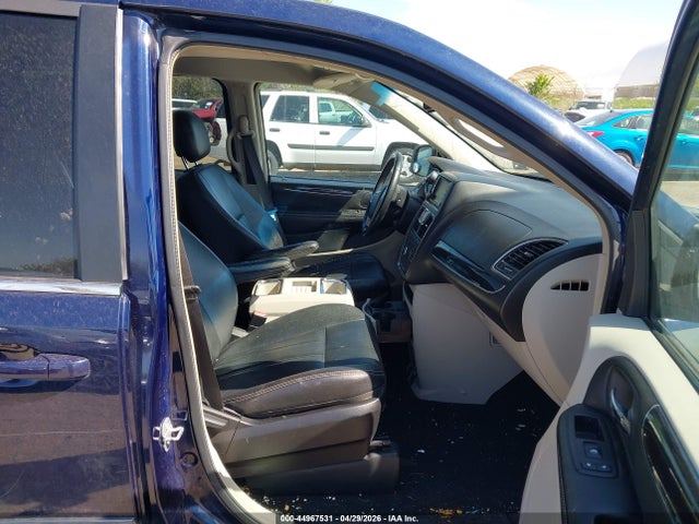 44967531 :رقم المزاد ، 2C4RC1BG9GR141275 vin ، 2016 Chrysler Town & Country Touring مزاد بيع