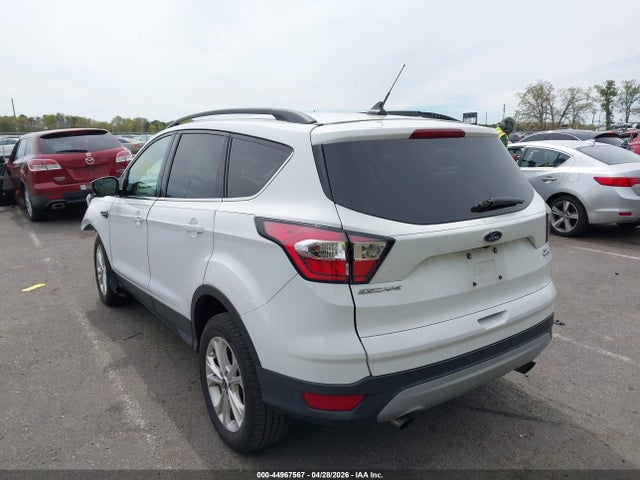 44967567 :رقم المزاد ، 1FMCU9GD9JUD12760 vin ، 2018 Ford Escape Se مزاد بيع