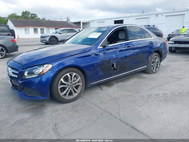 44967610 :رقم المزاد ، 55SWF4JB2JU235758 vin ، 2018 Mercedes-benz C 300 مزاد بيع